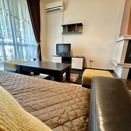 Menada Imperial Heights Villas サニービーチ エクステリア 写真
