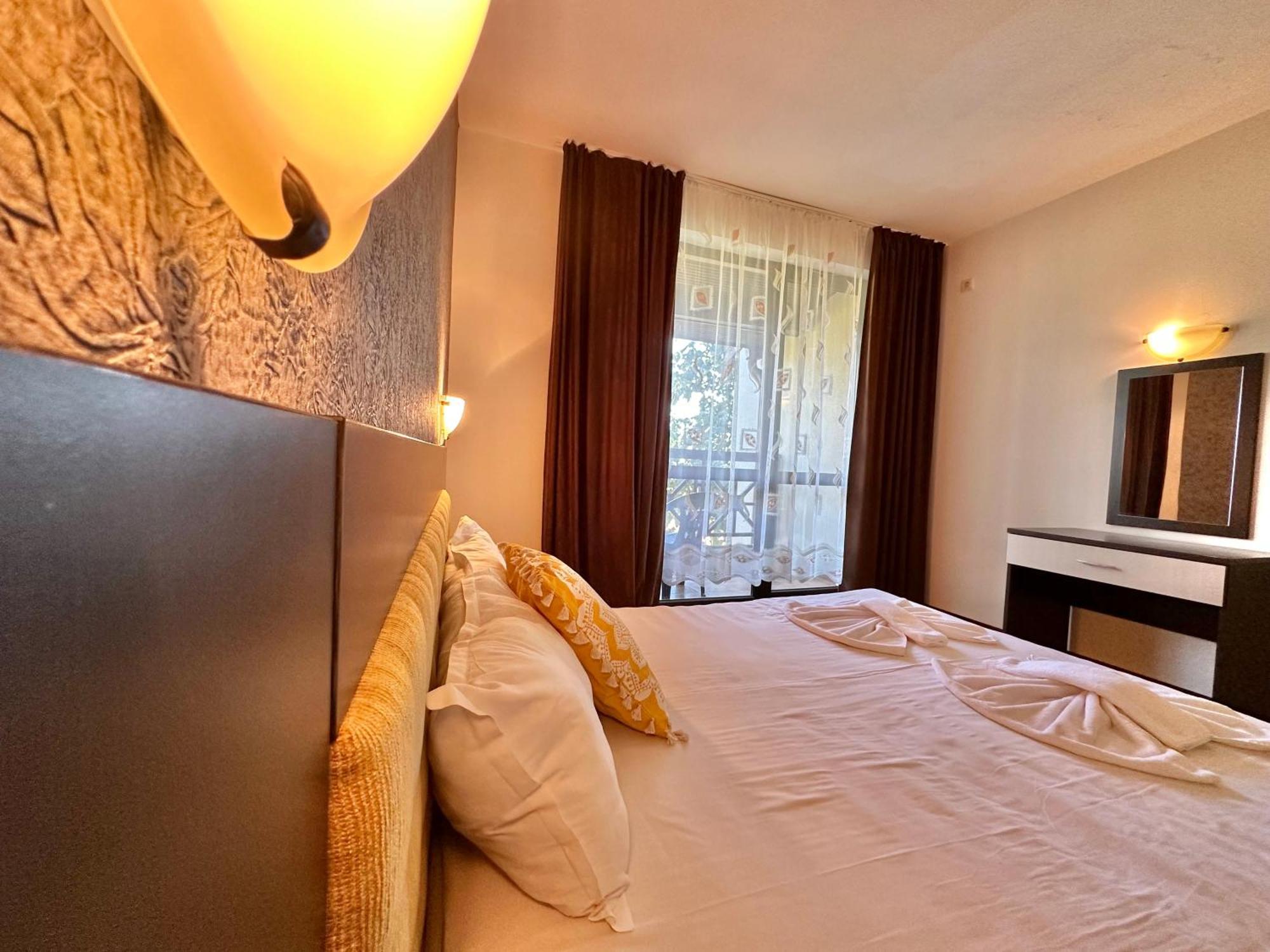 Menada Imperial Heights Villas サニービーチ エクステリア 写真
