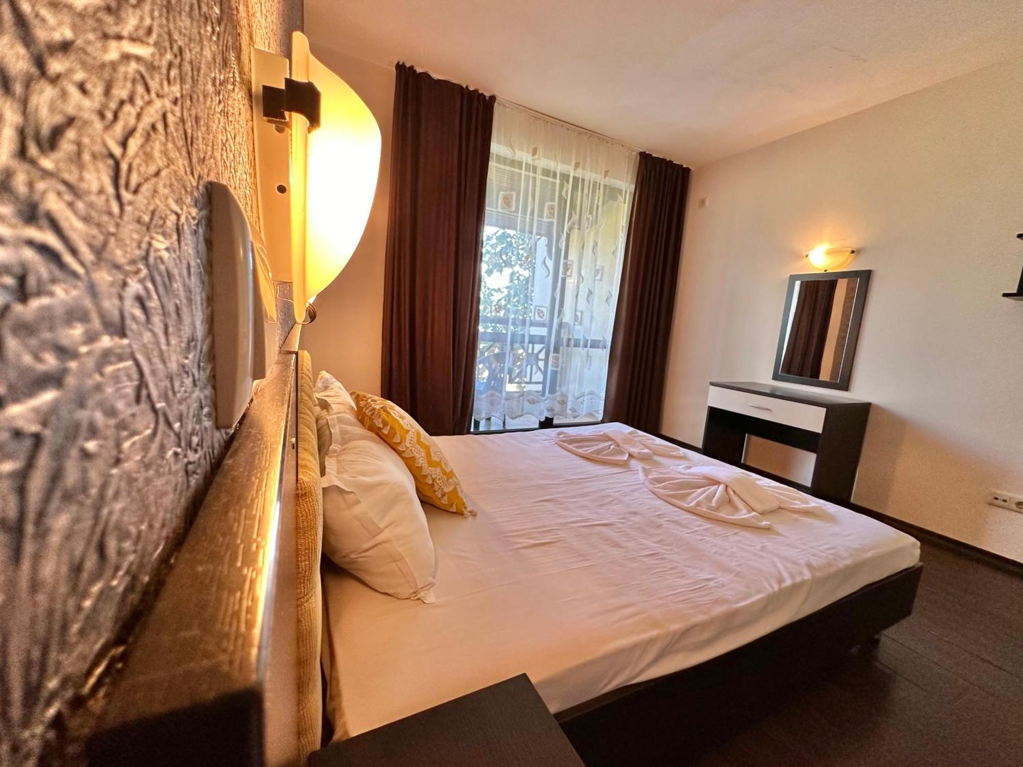 Menada Imperial Heights Villas サニービーチ エクステリア 写真