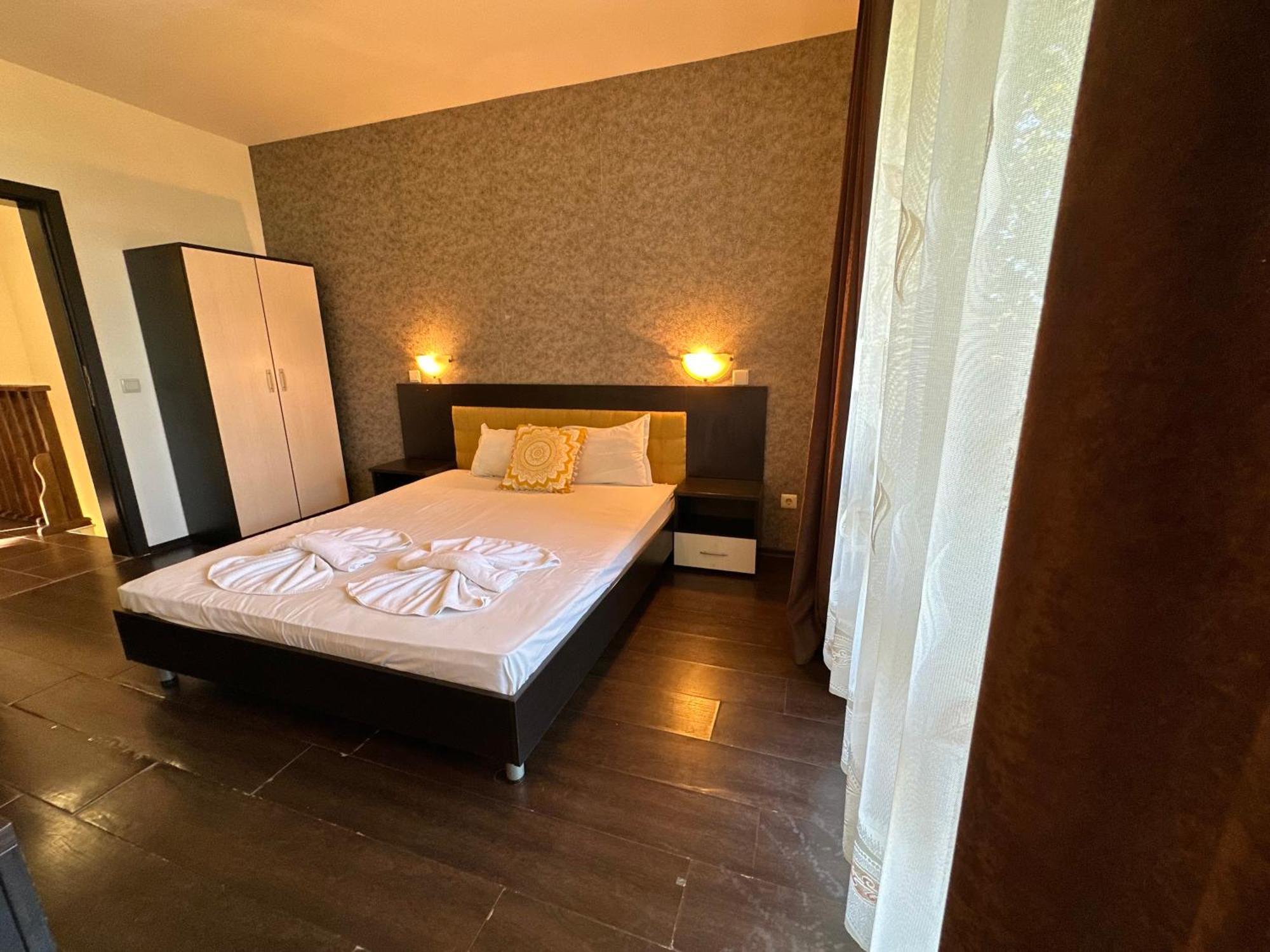 Menada Imperial Heights Villas サニービーチ エクステリア 写真