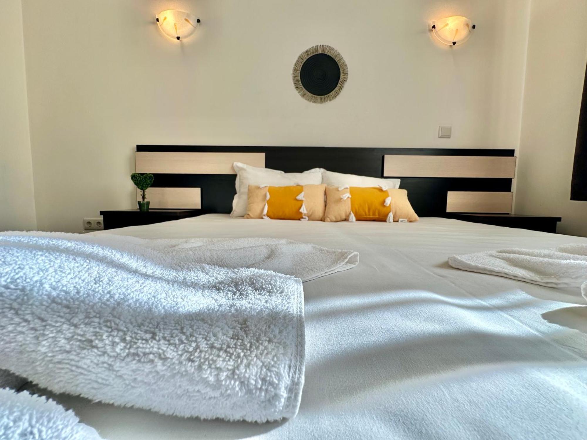 Menada Imperial Heights Villas サニービーチ エクステリア 写真