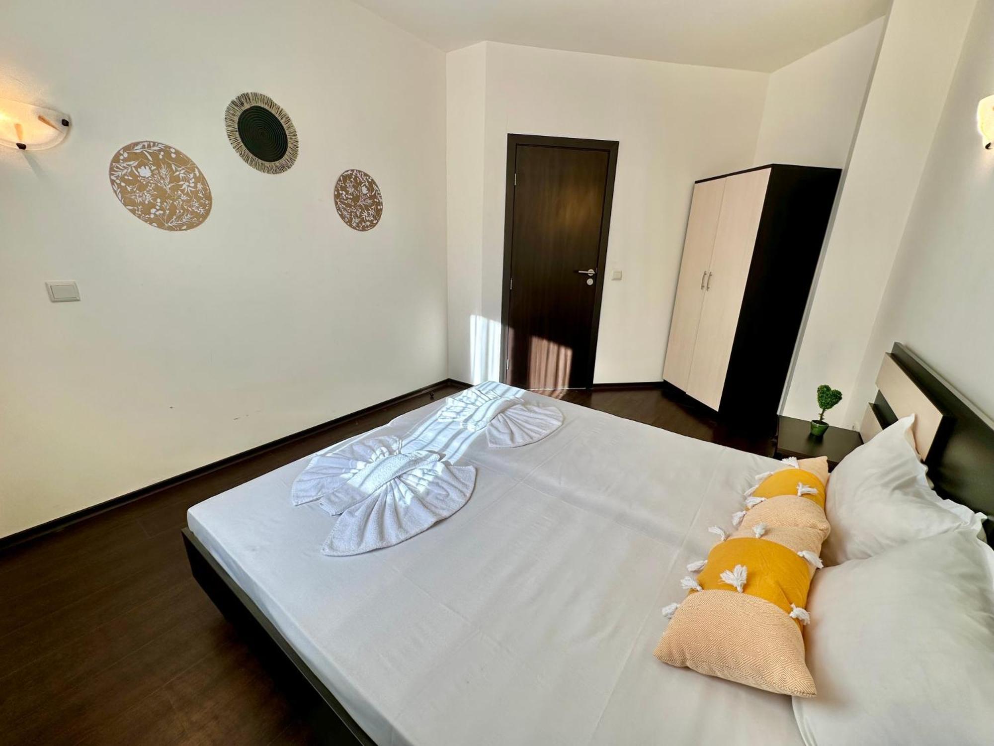 Menada Imperial Heights Villas サニービーチ エクステリア 写真