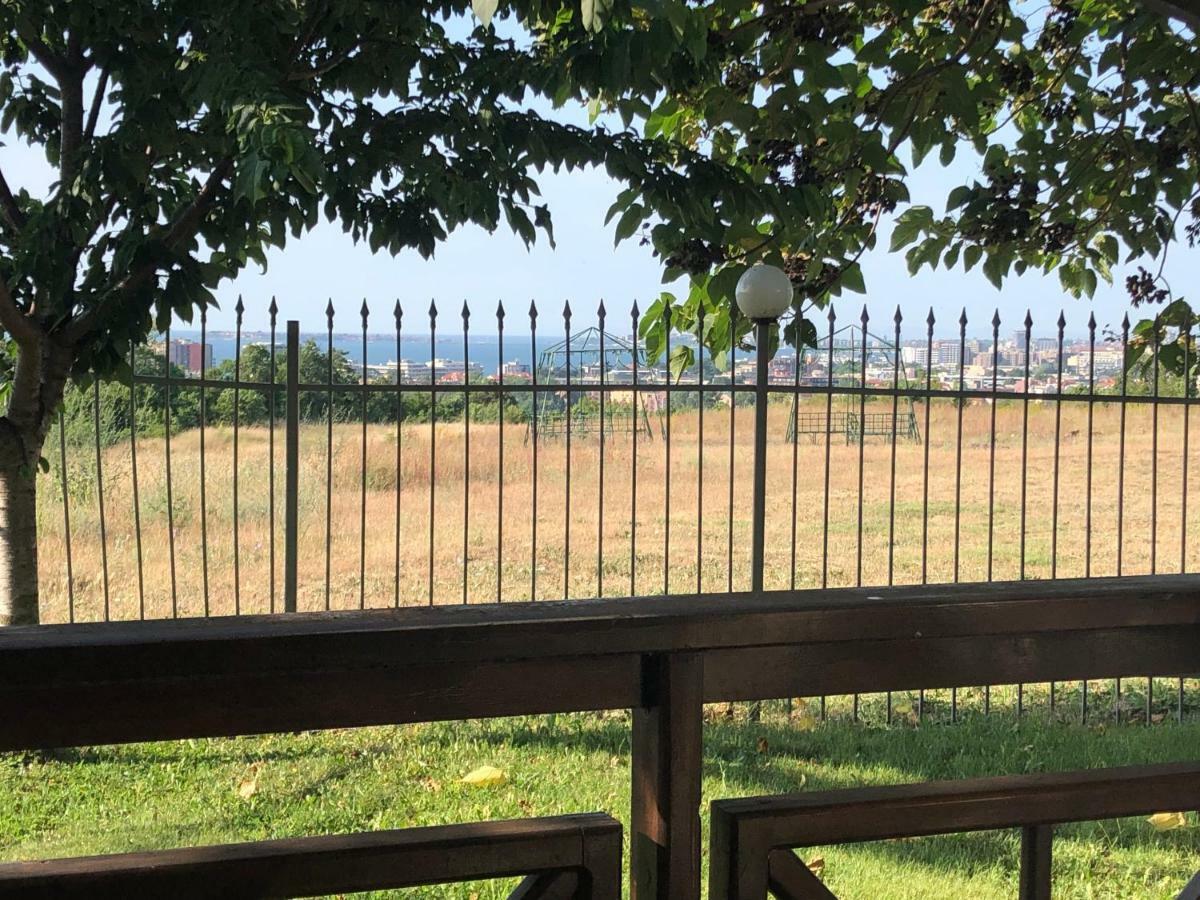 Menada Imperial Heights Villas サニービーチ エクステリア 写真